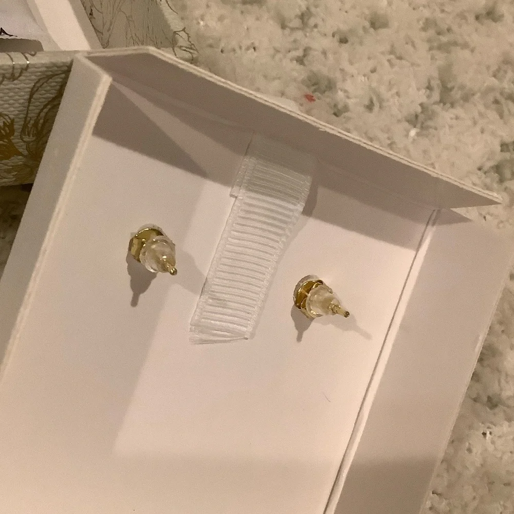 Rachel Zoe 14kt Gold Plated Sterling Silver Pearl Heart Earrings NWT Boxed - Picture 10 of 16